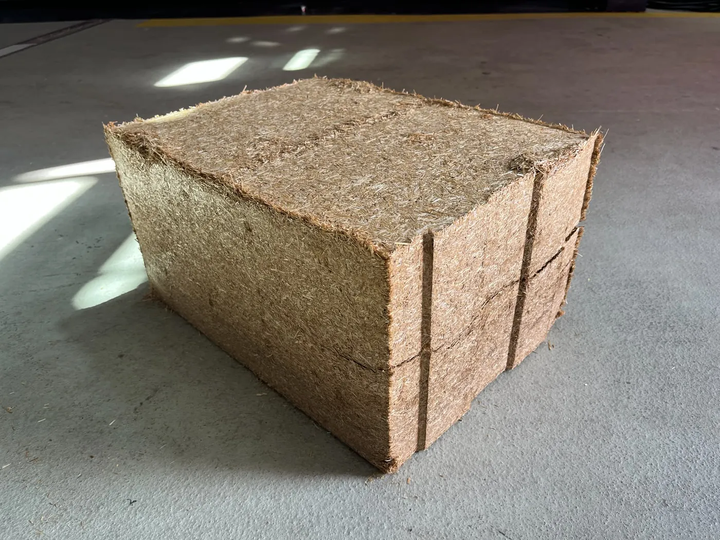 Ein fertiger StrawBrick nach dem Ausschalen