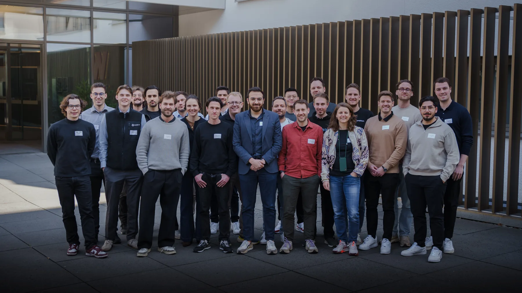 Team-Gruppenfoto beim GROUNDBREAKERS Kickoff 2026