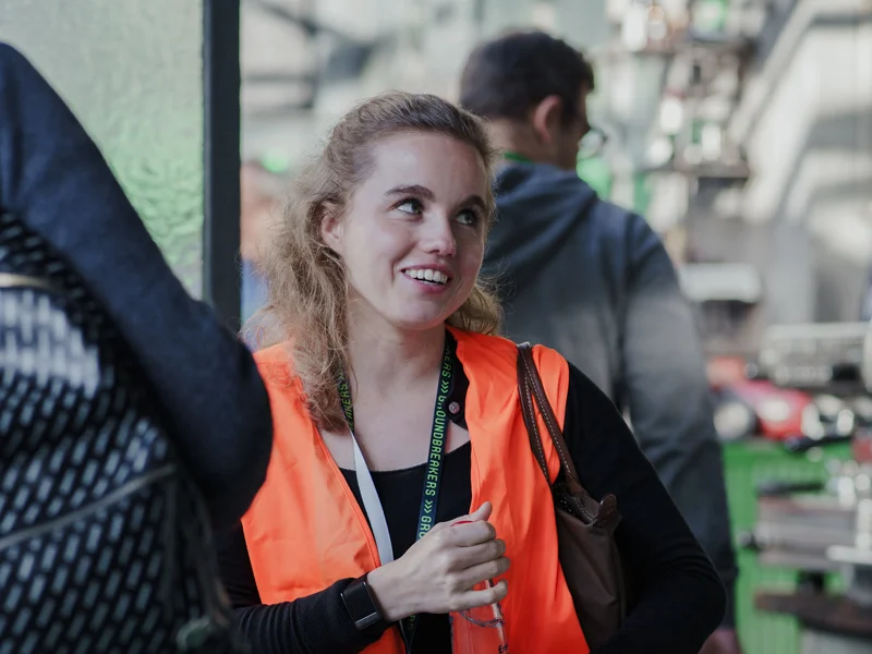 Austausch zwischen Gründer:innen beim GROUNDBREAKERS Summit 2025